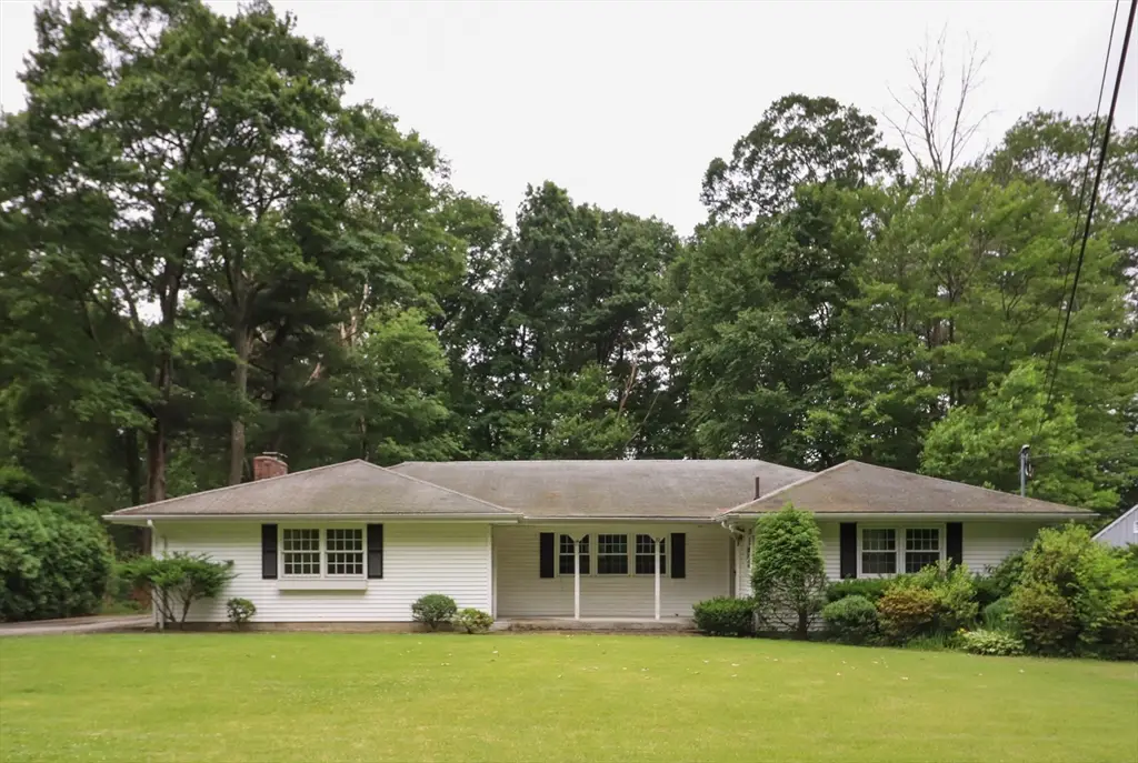 30 Gill Ct, Whitinsville, MA 01588 - #1