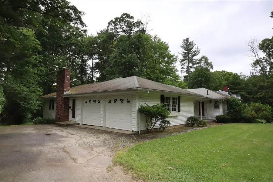 30 Gill Ct, Whitinsville, MA 01588 - #2