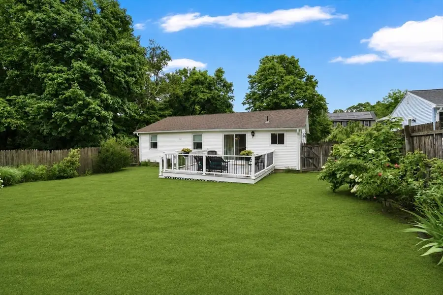 157 Meadow Rd, Longmeadow, MA 01106 - #2