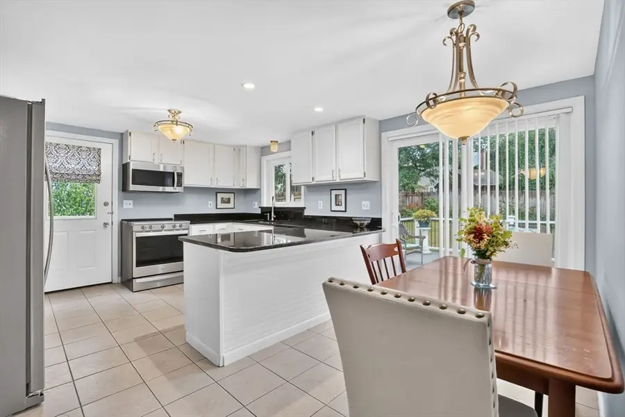 157 Meadow Rd, Longmeadow, MA 01106 - #3