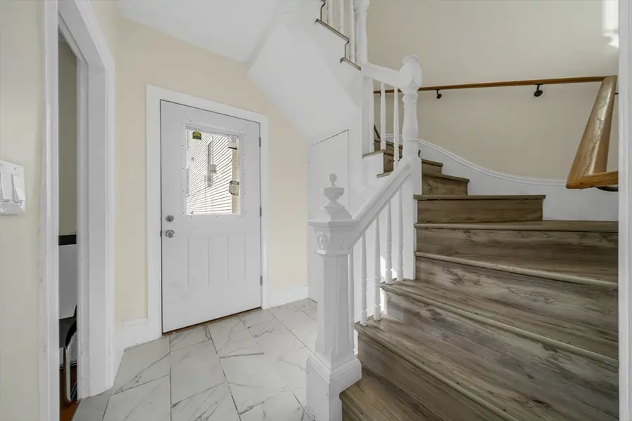 12 Adams St, Lynn, MA 01902 - #2