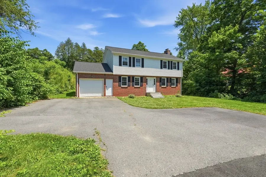 1107 N Pleasant St, Amherst, MA 01002 - #2