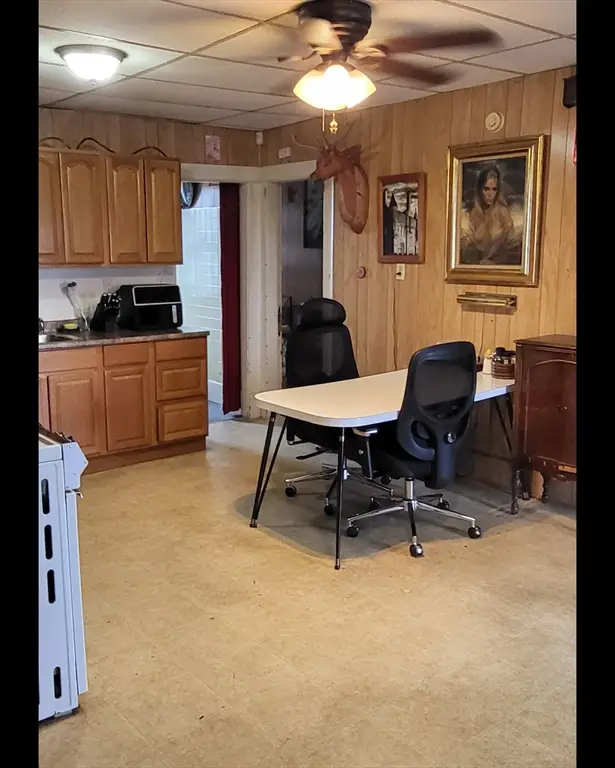 514 Grattan St, Chicopee, MA 01020 - #3