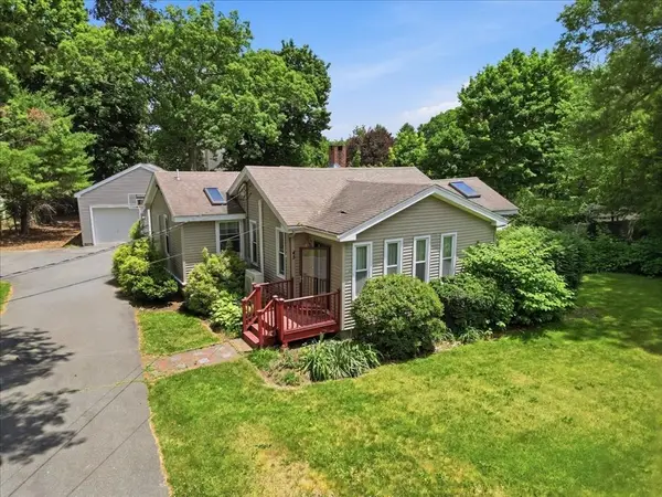 45 Park St, Norfolk, MA 02056