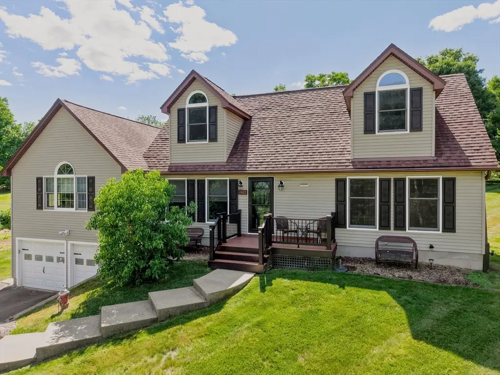 274 Strong St, Amherst, MA 01002 - #1