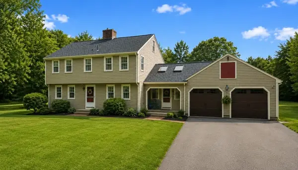 25 Pamden Ln, Seekonk, MA 02771