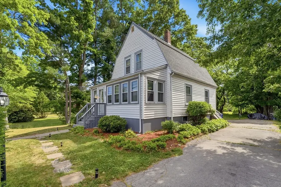 460 Salem St, Rockland, MA 02370 - #2