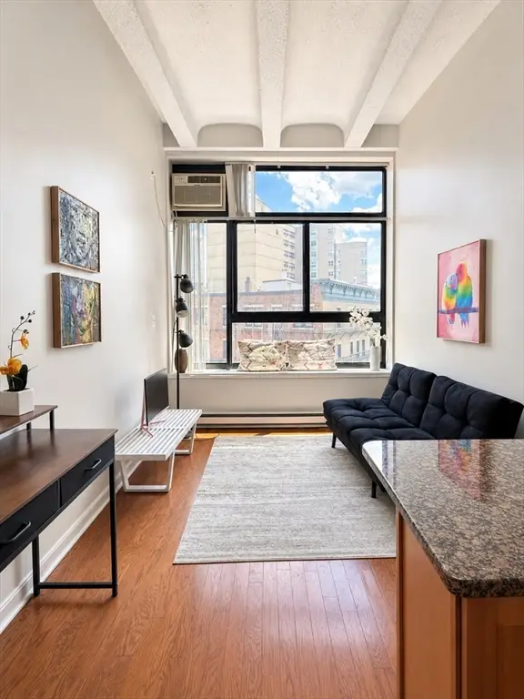 12 Stoneholm St #418, Boston, MA 02115