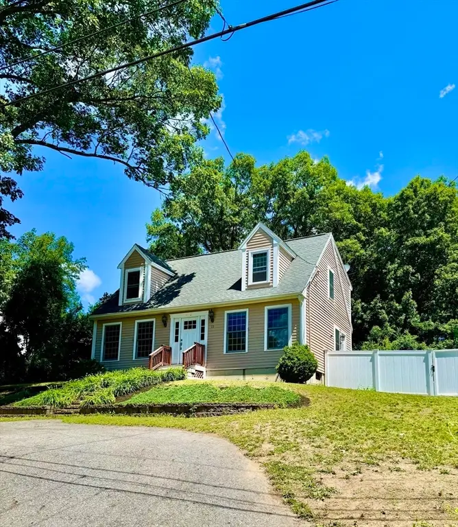 13 N Martin Rd, Amesbury, MA 01913 - #2