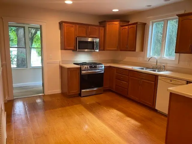 186 North St, Ware, MA 01082 - #3