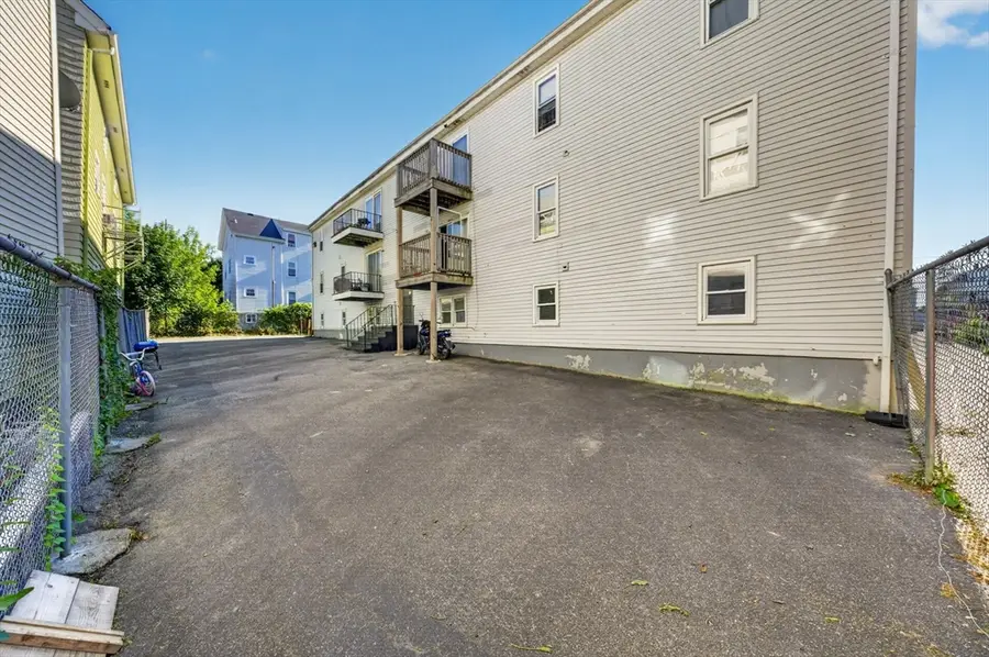 526 3rd St, Fall River, MA 02721 - #2