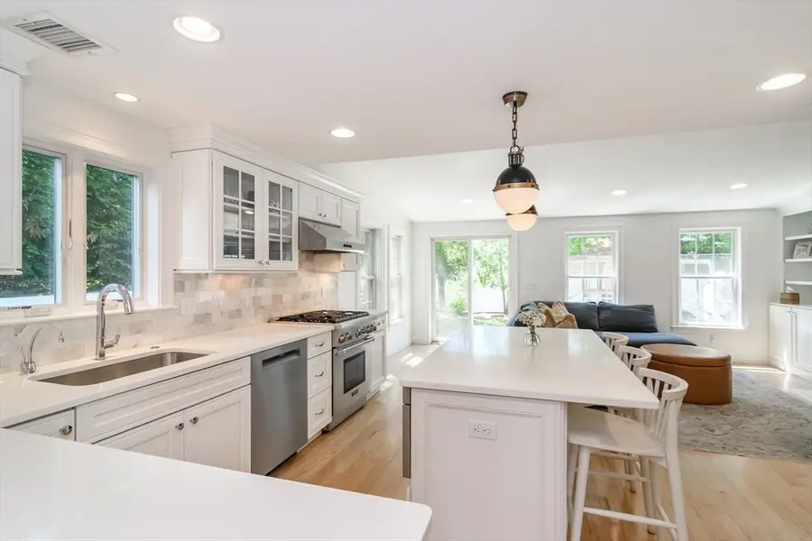 58 Manor Ave, Wellesley, MA 02482 - #2