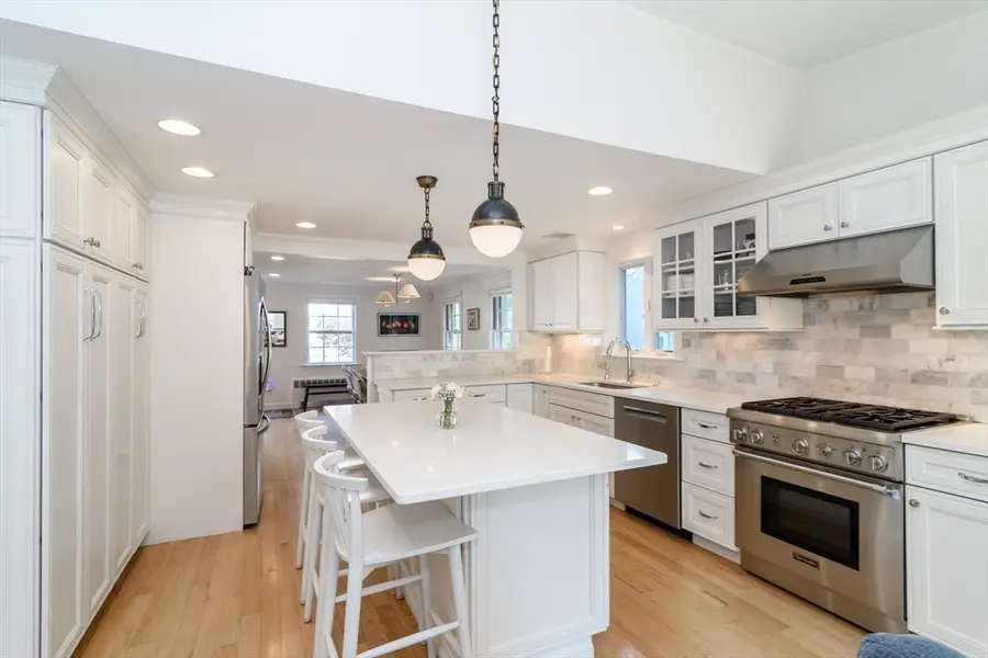 58 Manor Ave, Wellesley, MA 02482 - #3