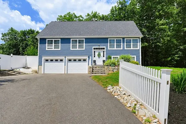 7 Tabor Rd, Uxbridge, MA 01569