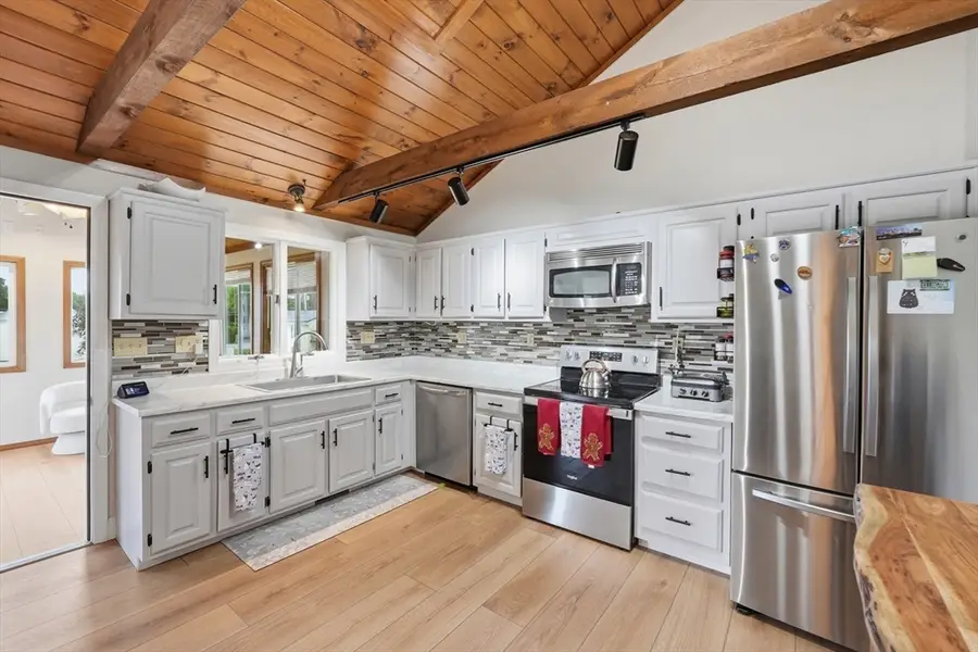 12 Lawrence St, Milford, MA 01757 - #3