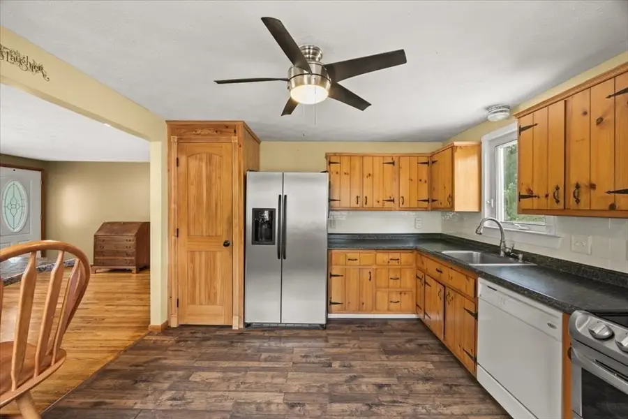339 Auburn St, Bridgewater, MA 02324 - #3
