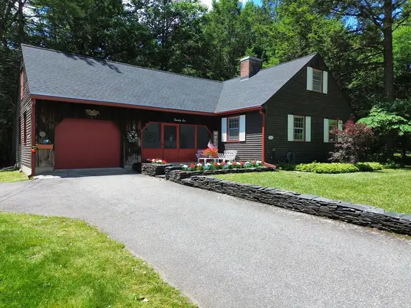 26 Oak Hill Road, Greenfield, MA 01301