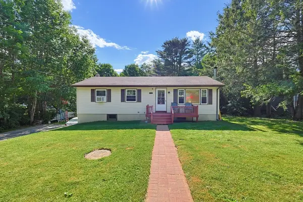 6 Woodland Dr, Wales, MA 01081