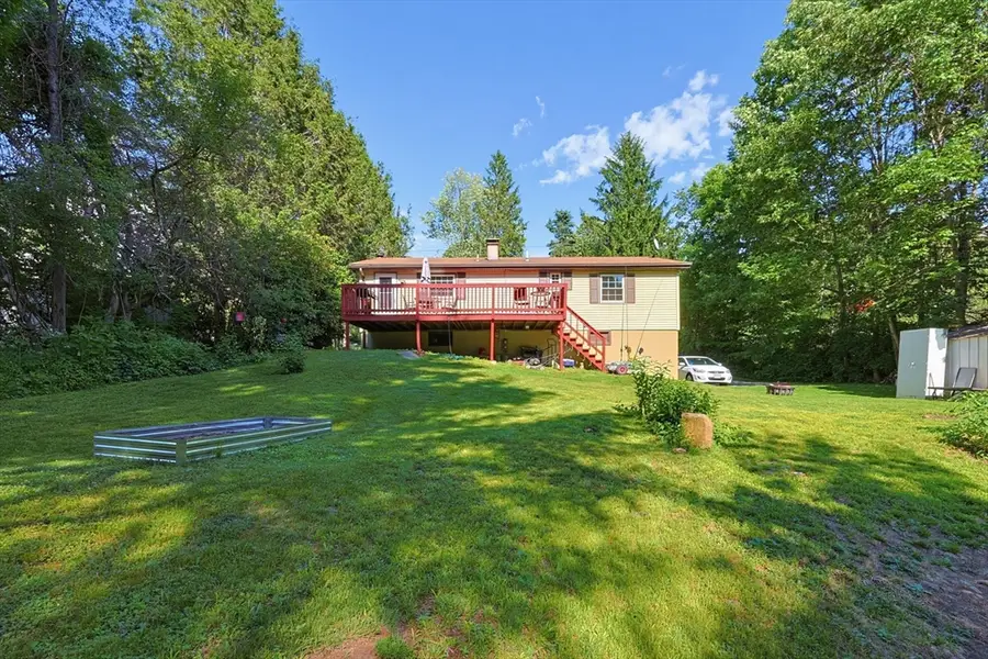 6 Woodland Dr, Wales, MA 01081 - #3