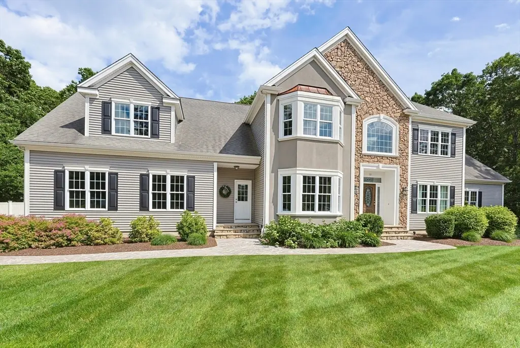 10 Weston Ave, Foxboro, MA 02035 - #1