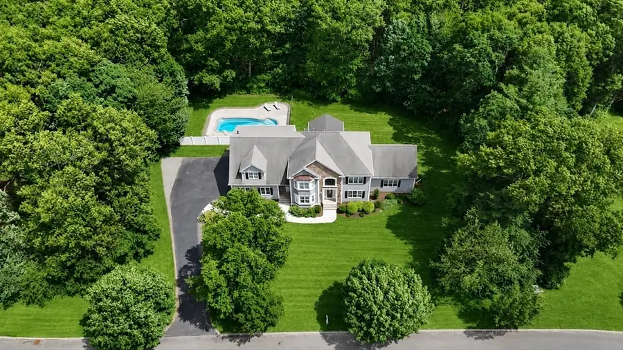 10 Weston Ave, Foxboro, MA 02035 - #3