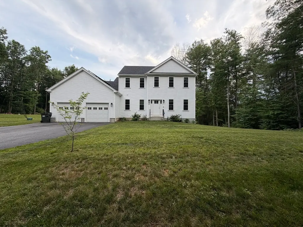 203 Albee Rd, Uxbridge, MA 01569 - #1