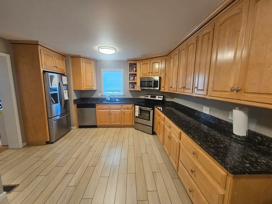 84 Valmor St, Worcester, MA 01604 - #2