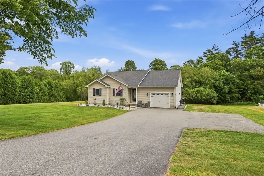 381 N Liberty St, Belchertown, MA 01007 - #2