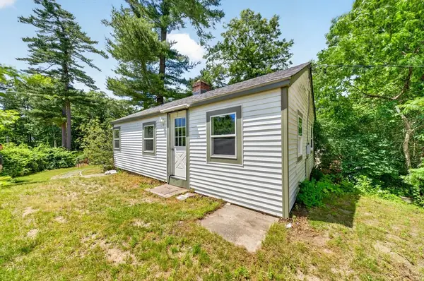 13 Woodland Drive, Lakeville, MA 02347