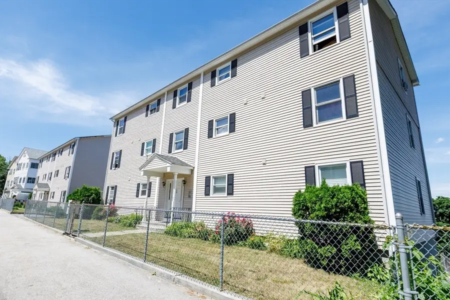 170 Perry Ave #3A, Worcester, MA 01610 - #2