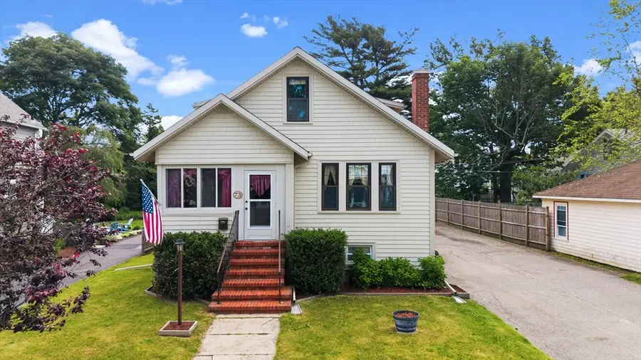 73 Chestnut St, Fairhaven, MA 02719 - #2