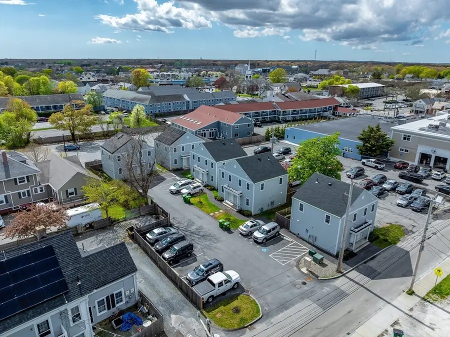39 Pearl St, Hyannis, MA 02601 - #3