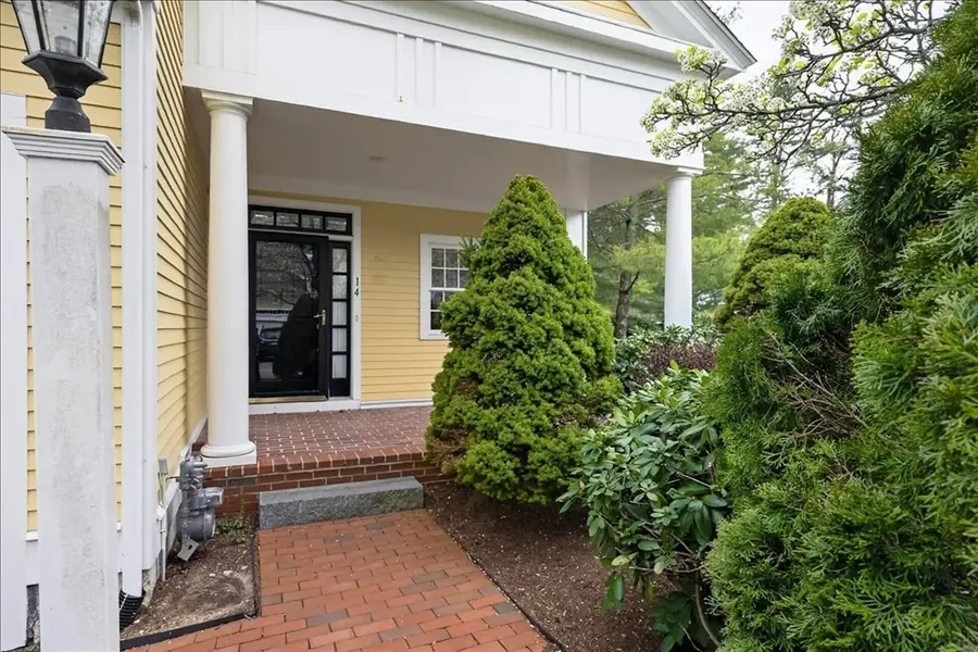 14 Whiting Ln, Hingham, MA 02043 - #2