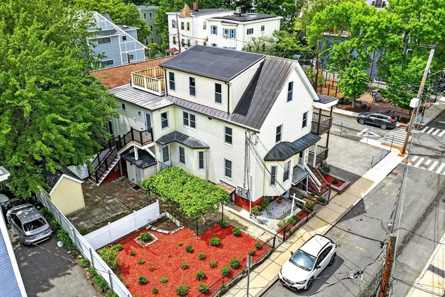 29 Hanson St, Somerville, MA 02143 - #2