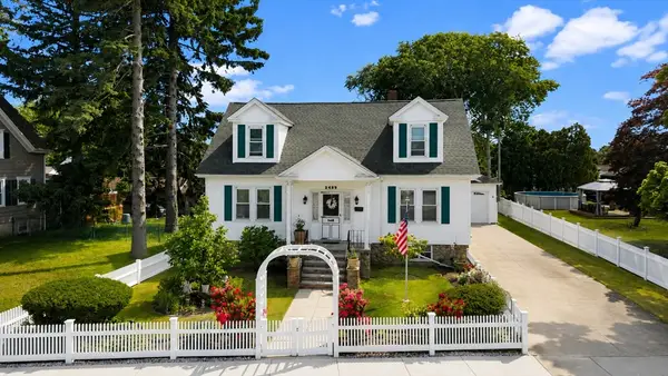 2422 Acushnet Ave, New Bedford, MA 02745