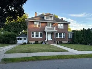 19 Stoneleigh Rd, Watertown, MA 02472 - #1