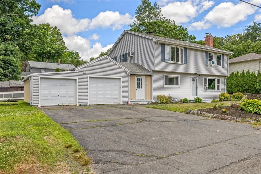 31 Harlan St, Ludlow, MA 01056 - #3