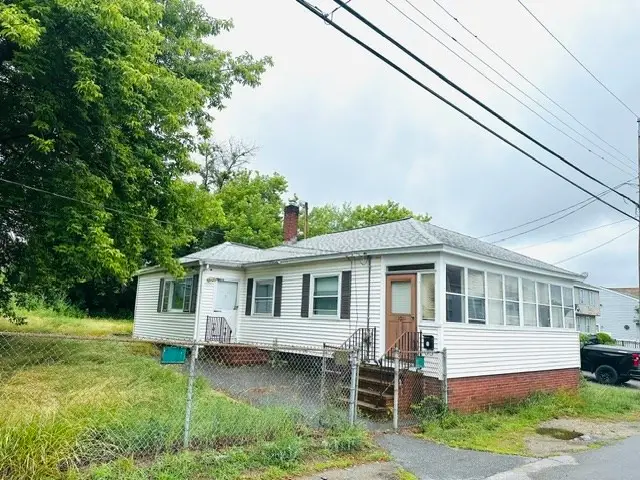 10 Lafayette St, Lowell, MA 01854 - #1