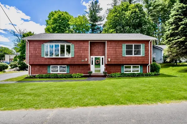 44 Middlesex Rd, Tyngsborough, MA 01879