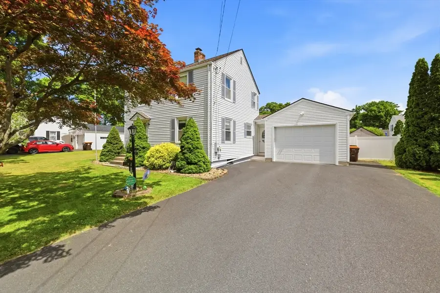37 Valentine St, Agawam, MA 01001 - #3