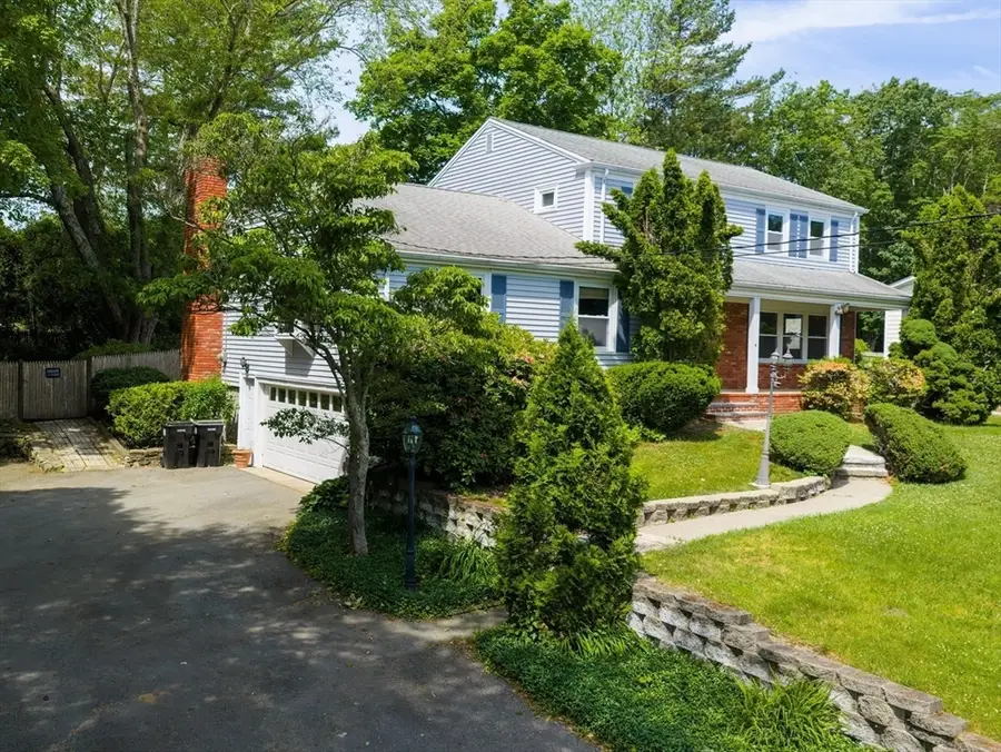 4 Merrymount Dr., Dartmouth, MA 02747 - #3