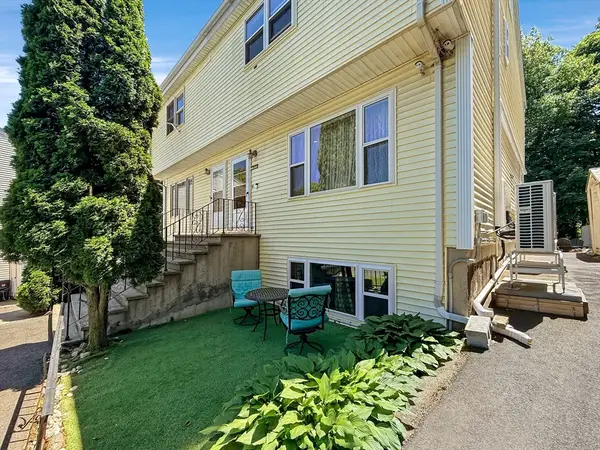 31 Wallace Cir #31, Malden, MA 02148