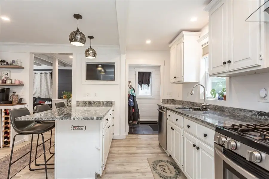 89 West St, Middleboro, MA 02346 - #3