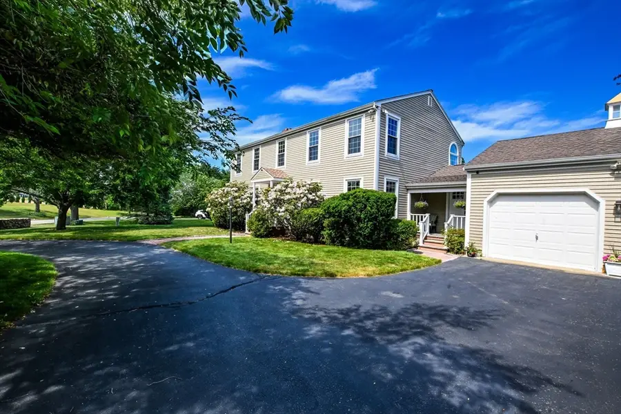 18 Stratford Dr, Dartmouth, MA 02747 - #2