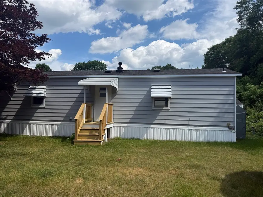 2 Riverway St, Taunton, MA 02780 - #3