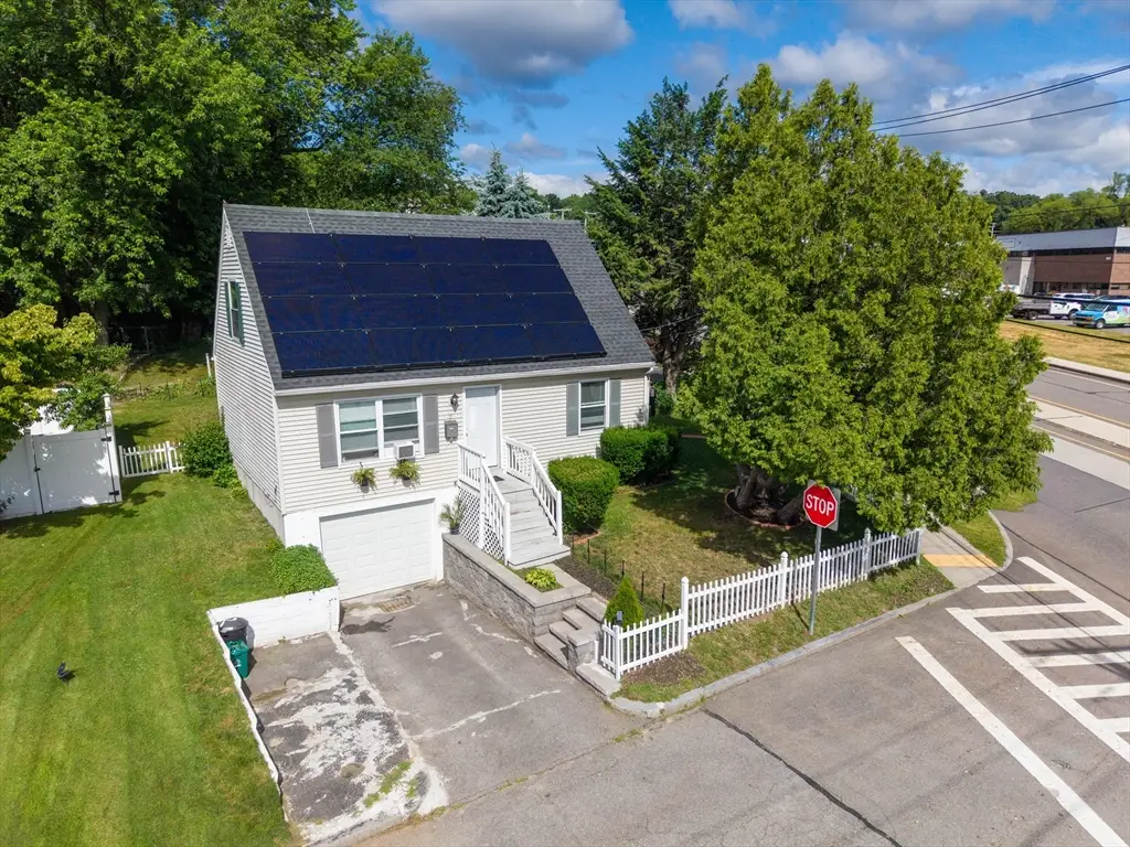 2 Amesbury St, Worcester, MA 01605 - #1