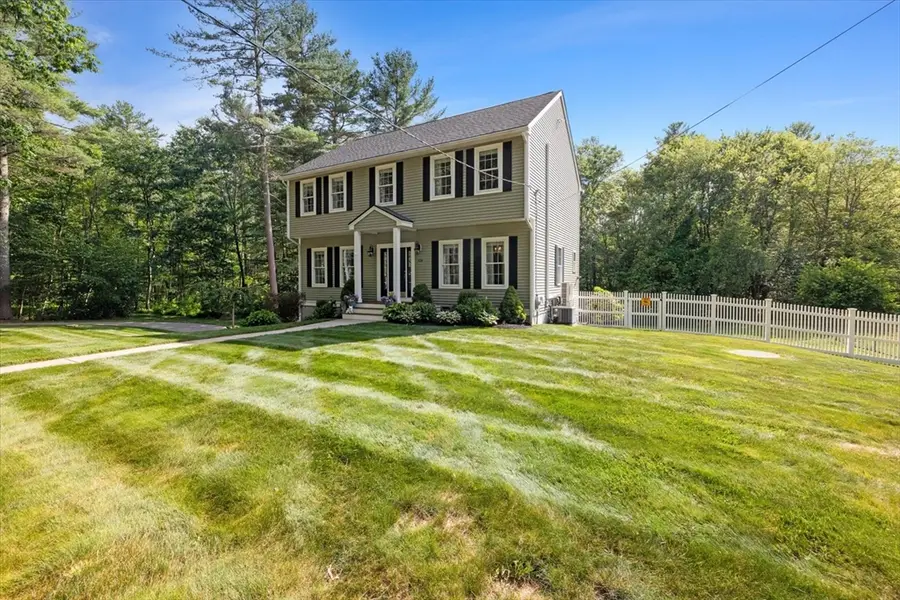 304 Quaker St, Northbridge, MA 01534 - #2
