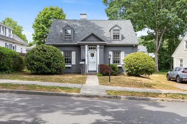 530 Montgomery Street, Fall River, MA 02720