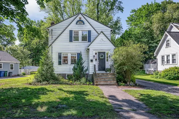 24 Pinevale Avenue, Reading, MA 01867