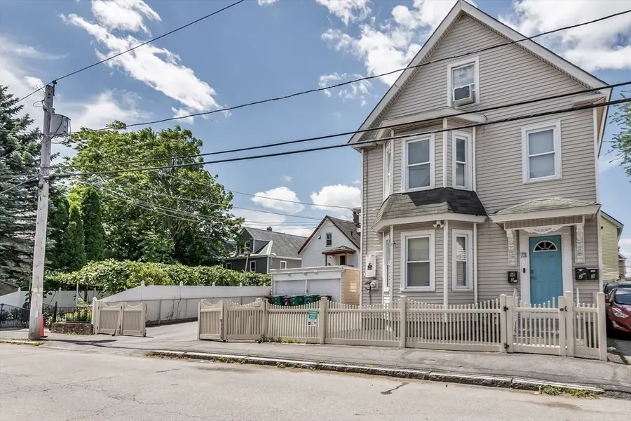 73 Pleasant St, Lowell, MA 01852 - #3